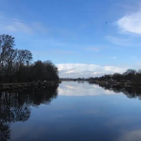 公寓 Wohnen Im Denkmal/eckbaeckerhaus Altstadlage *